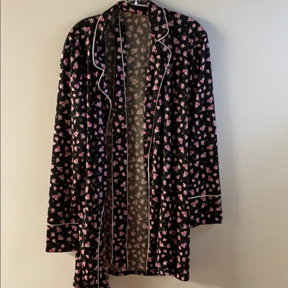 Silky floral robe